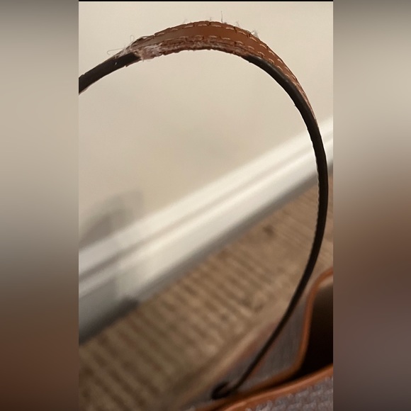 Tory Burch Gemini link tote. - Picture 10 of 11